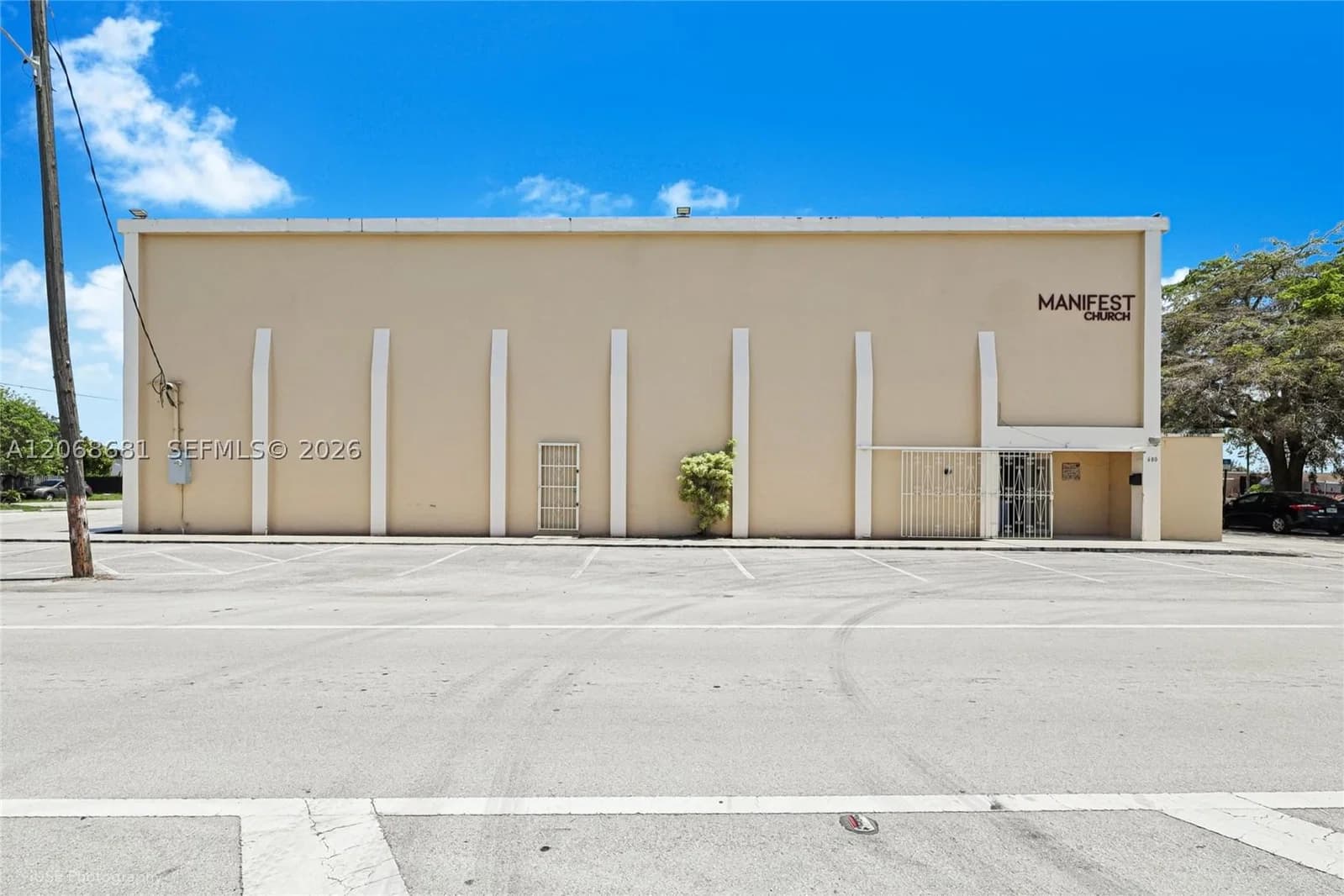 Mülk — 680 Superior St, Opa Locka, FL 33054