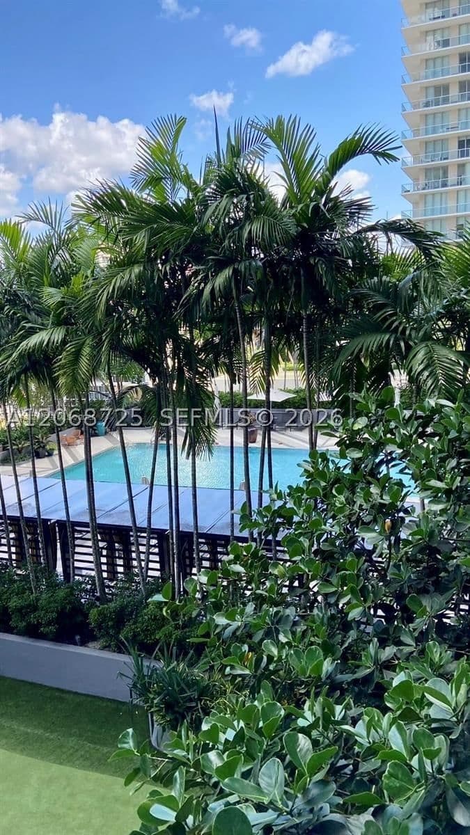 1+1 Condo — 121 34th St #915, Miami, FL 33137