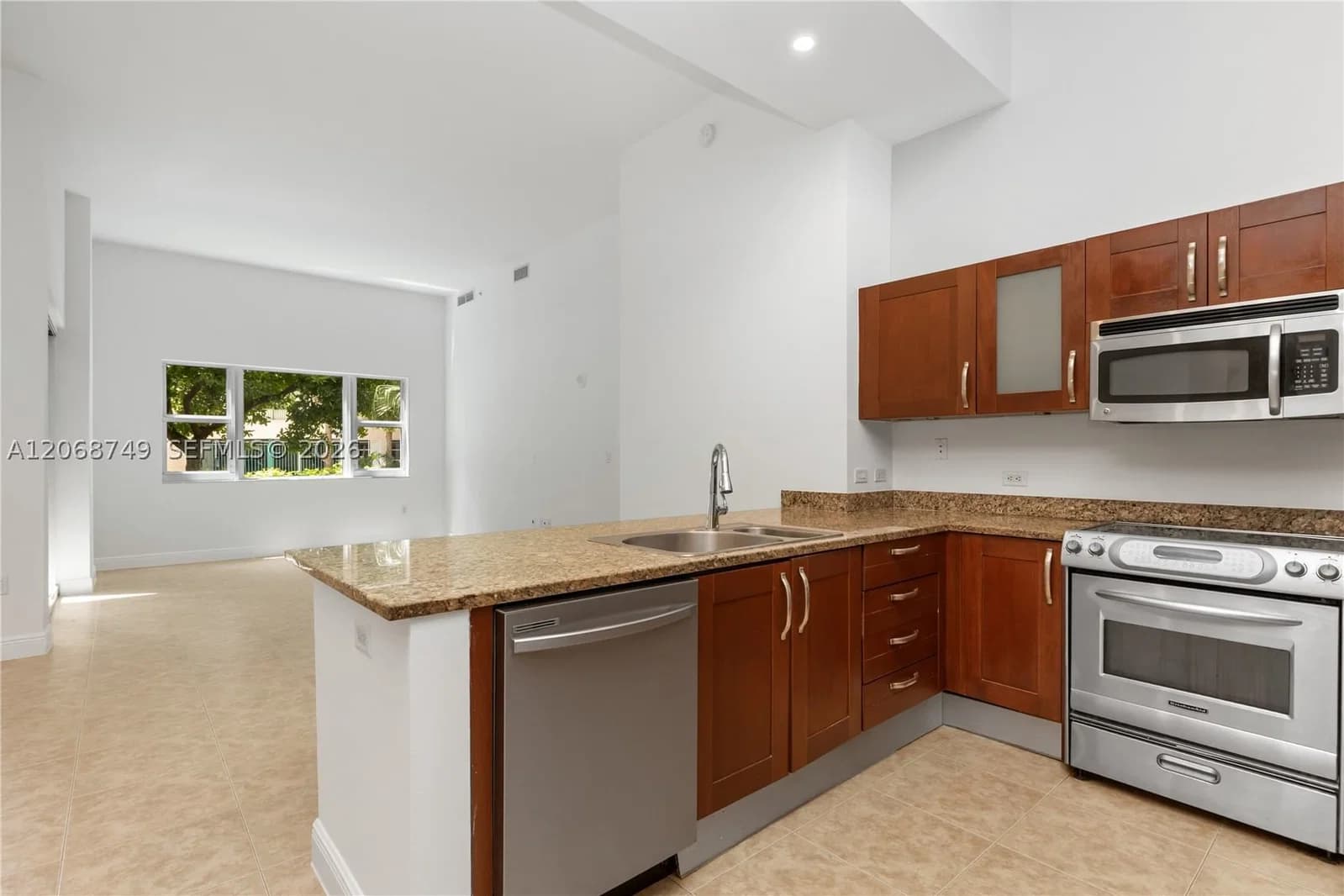 3+1 Condo — 19900 Country Club Dr #104, Aventura, FL 33180