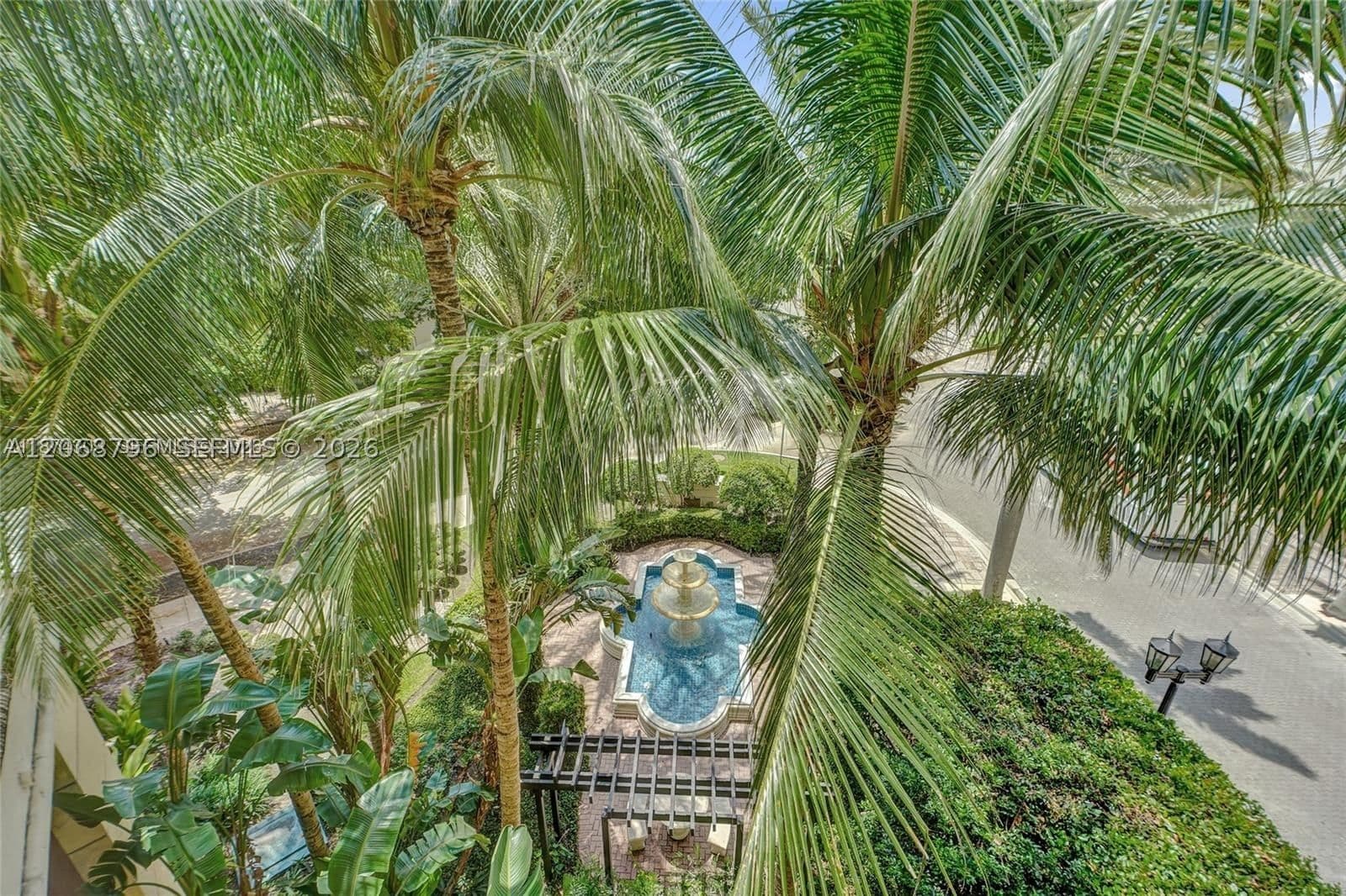 3-bedroom Condo — 888 Douglas Rd #304, Coral Gables, FL 33134