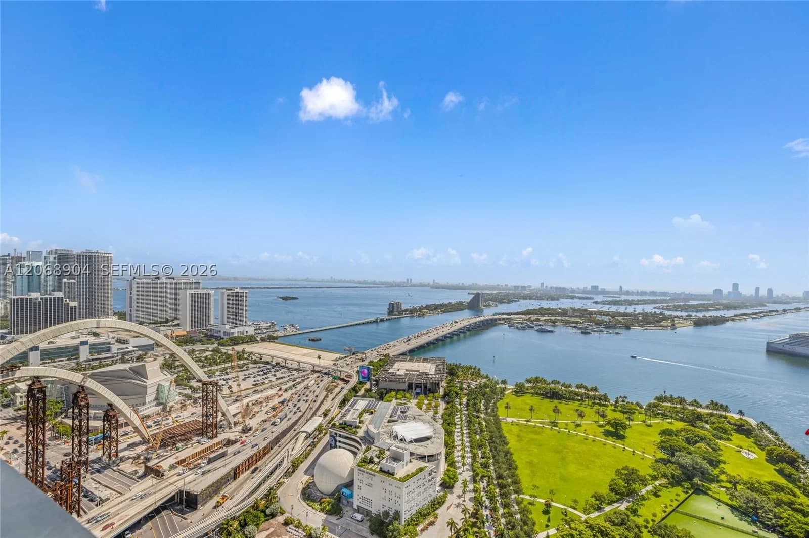 4-bedroom Condo — 1000 Biscayne Blvd #3901, Miami, FL 33132