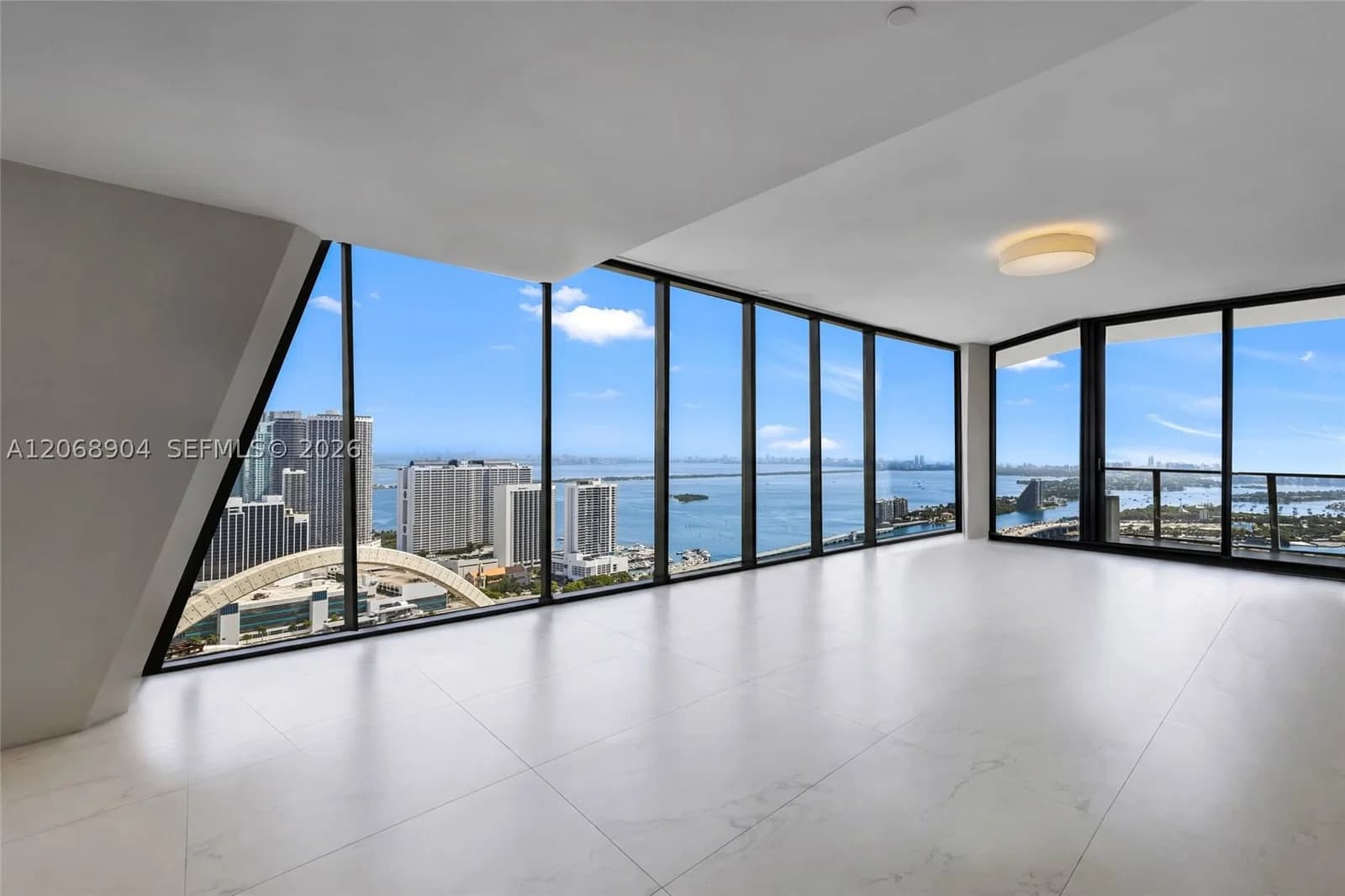 4+1 Condo — 1000 Biscayne Blvd #3901, Miami, FL 33132