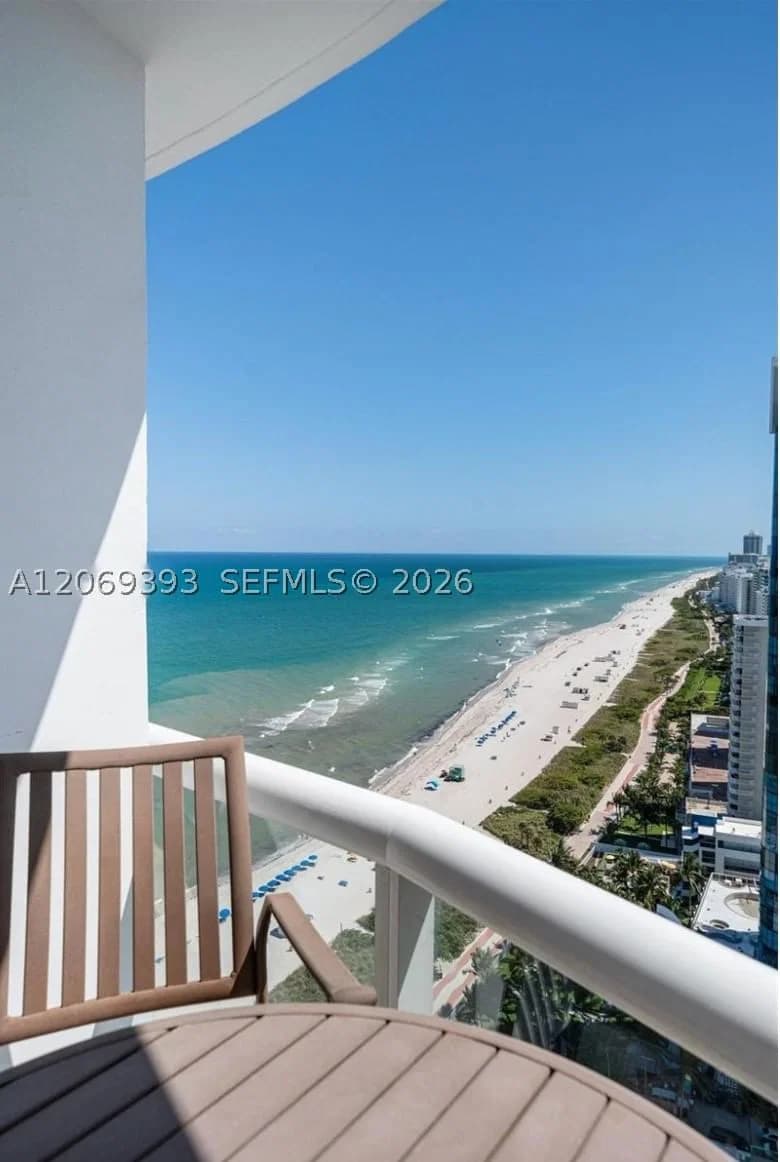 1+1 Daire — 6365 Collins Ave #2805, Miami Beach, FL 33141