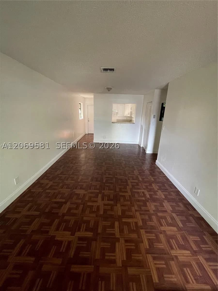 2-bedroom Property — 3677 Florida Ave #3677, Miami, FL 33133