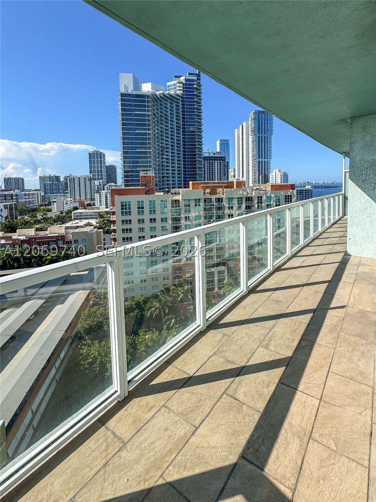 2+1 Condo — 1900 Bayshore Dr #1618, Miami, FL 33132