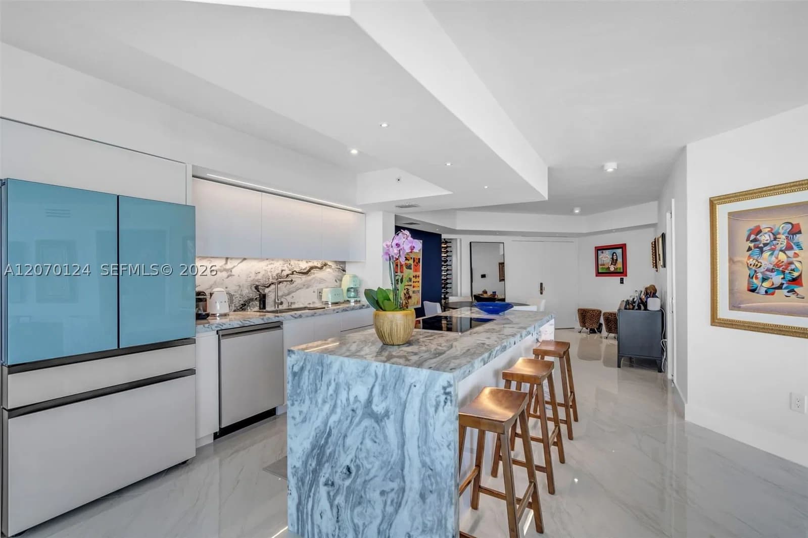 2-bedroom Condo — 6301 Collins Ave #1207, Miami Beach, FL 33141