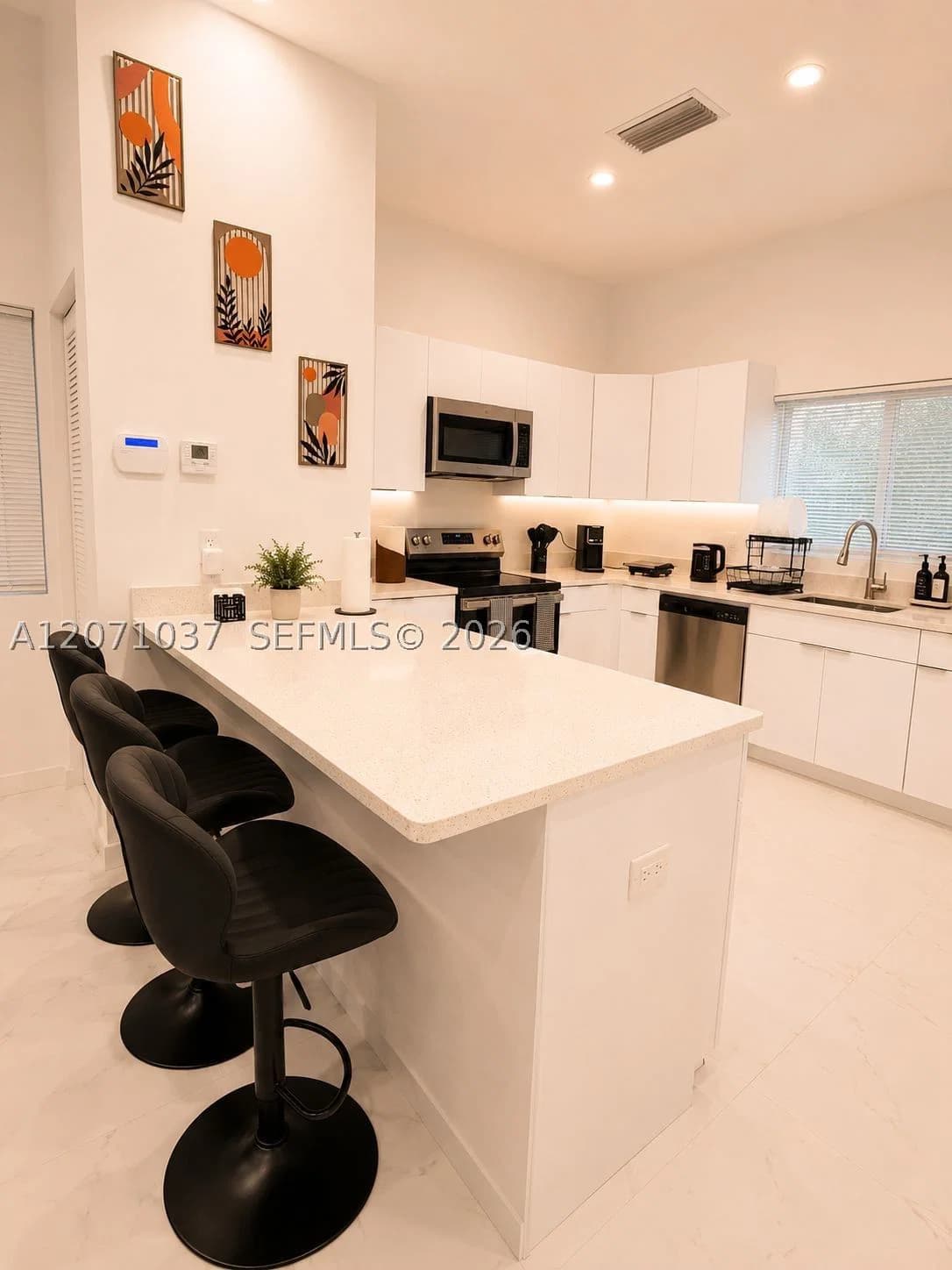 3+1 Townhouse — 5433 5th Ave #2, Miami, FL 33127