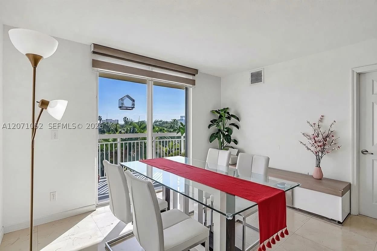 2+1 Condo — 816 11th St #607, Miami, FL 33136