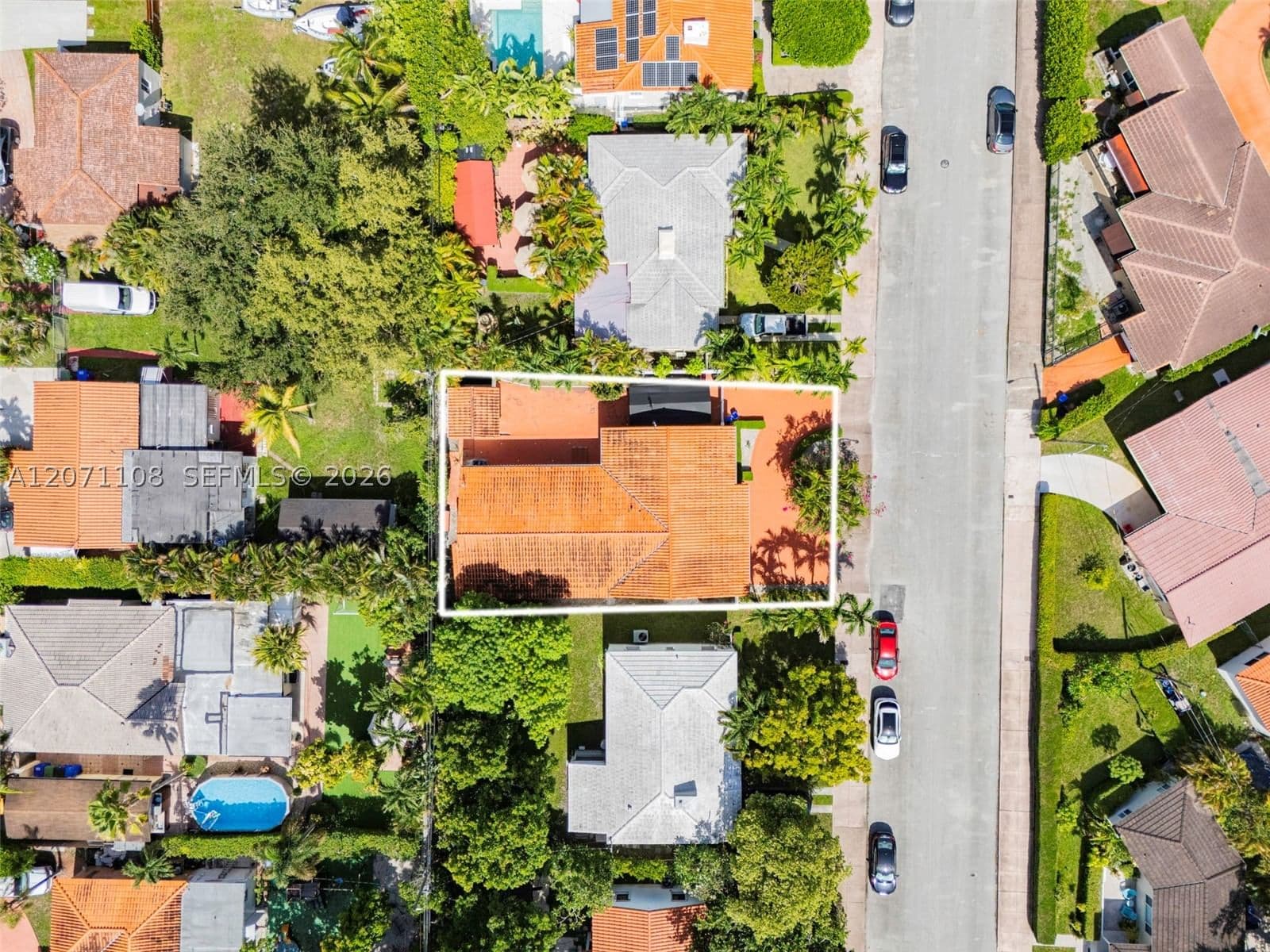 3+1 Müstakil ev — 41 Campina Ct, Coral Gables, FL 33134