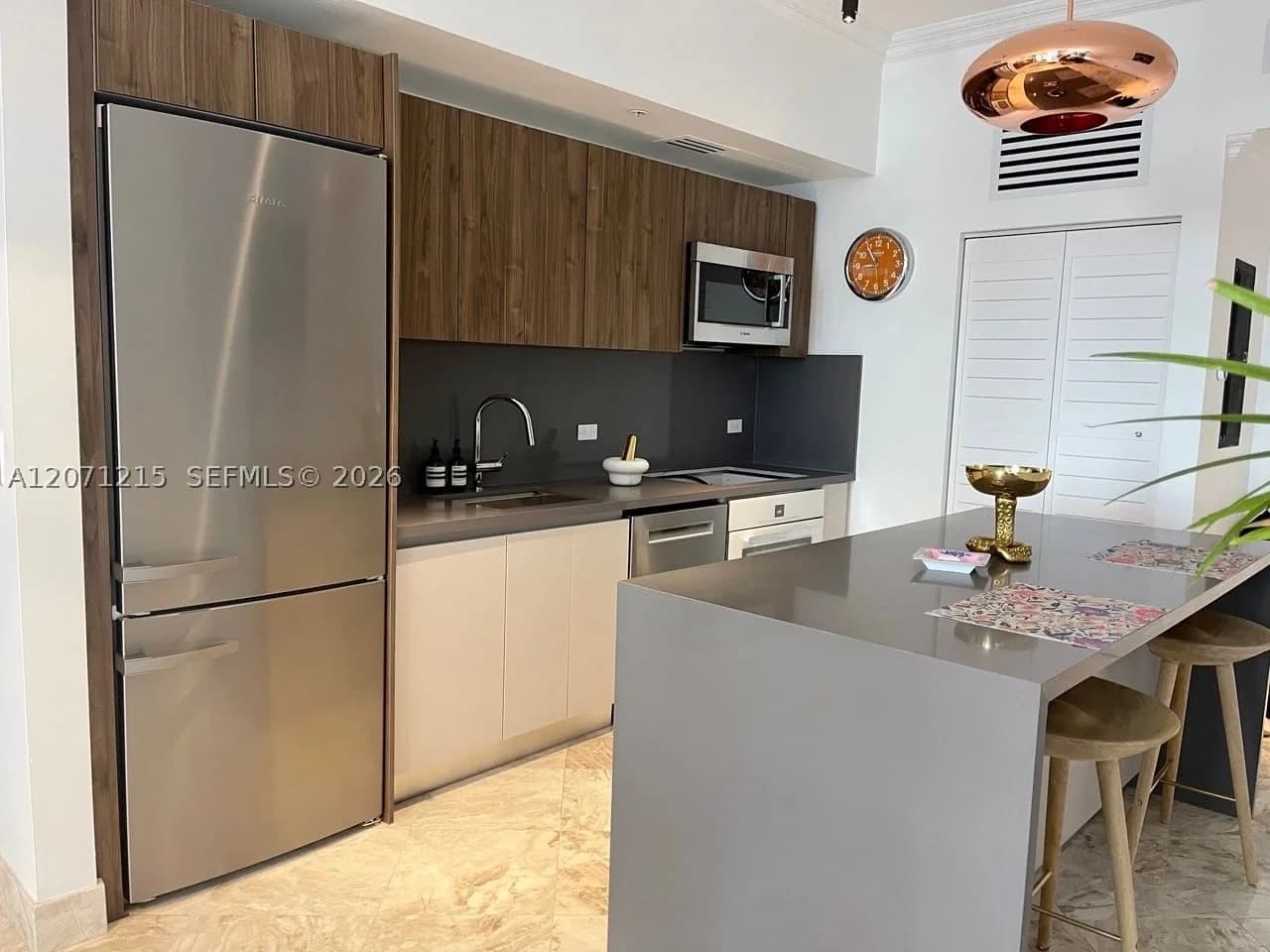 1-bedroom Condo — 3470 Coast Ave #H0806, Miami, FL 33137