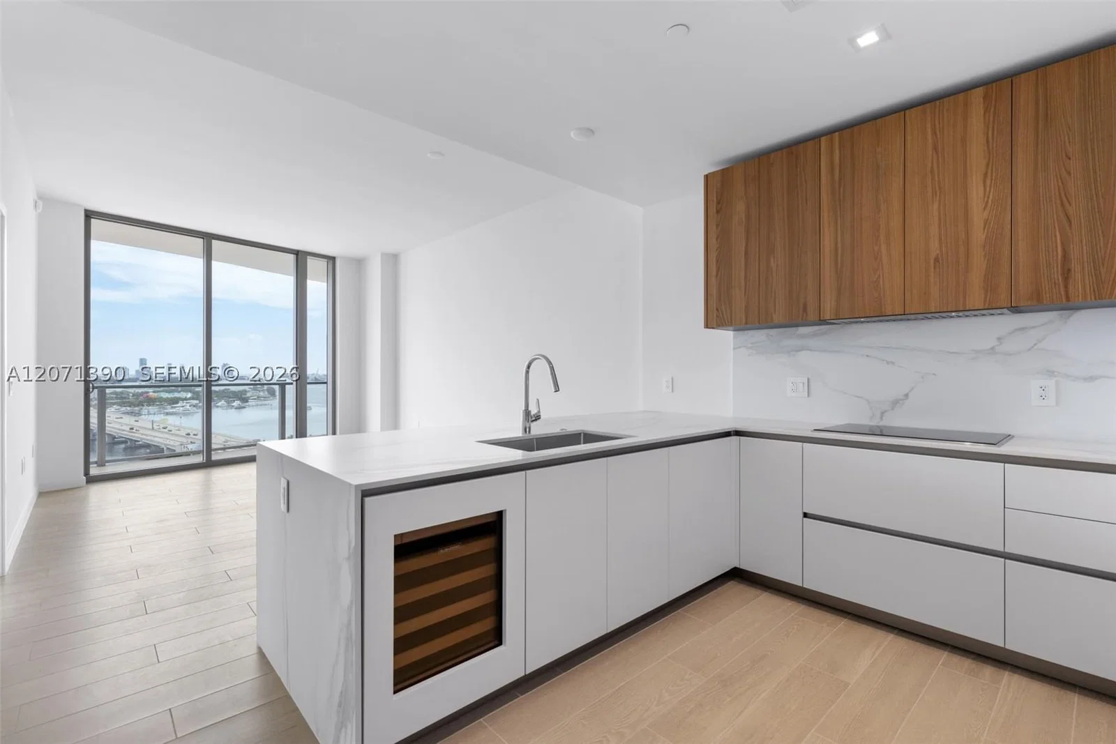 2-bedroom Condo — 1400 Biscayne Blvd #1905, Miami, FL 33132