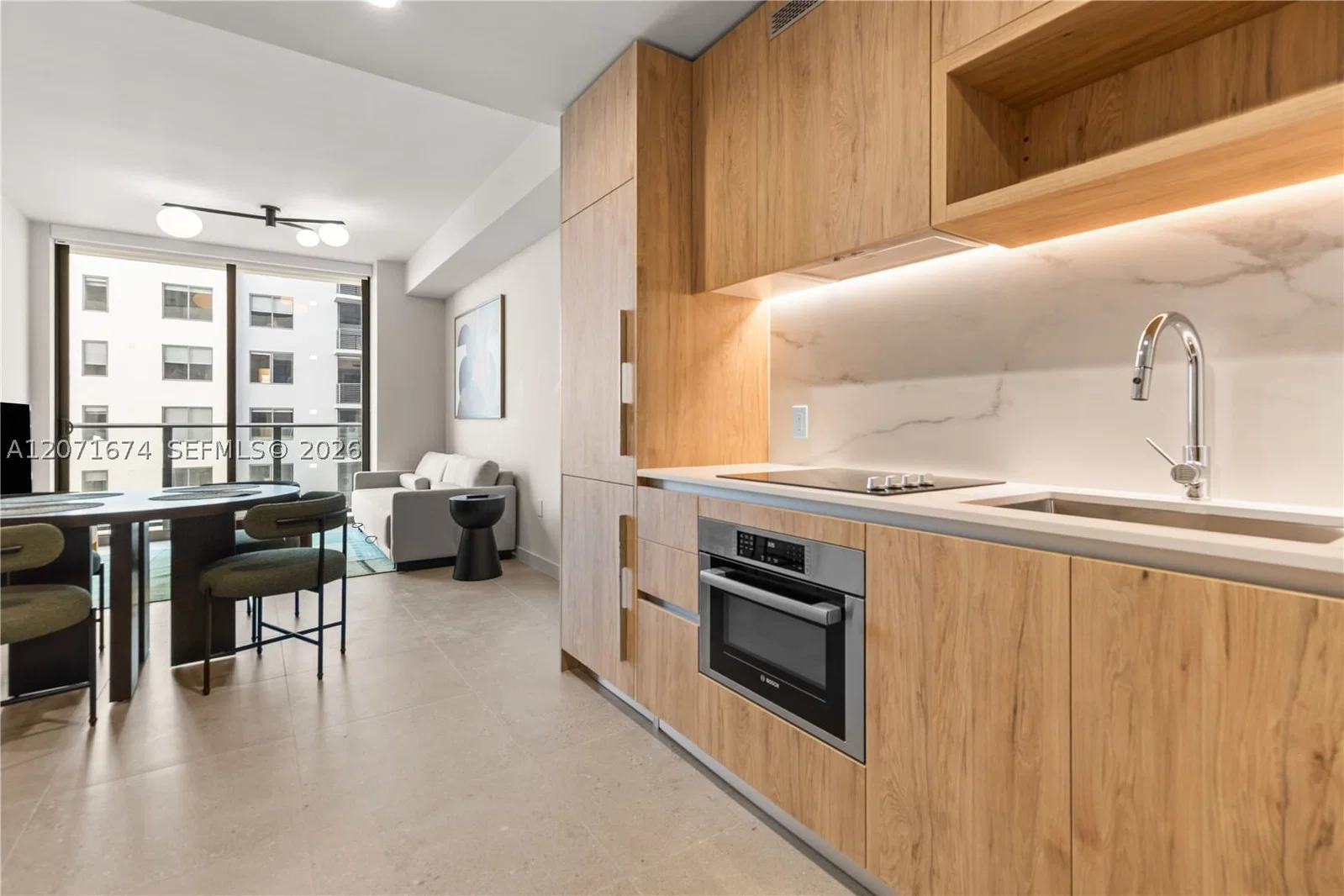 1-bedroom Condo — 11 NE 6 ST #3213, Miami, FL 33132