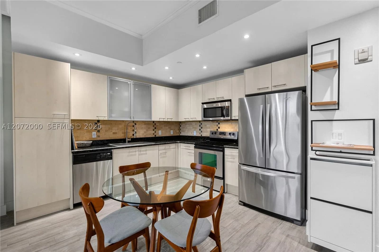 1-bedroom Condo — 1350 8th Ct #A2-4, Miami, FL 33136