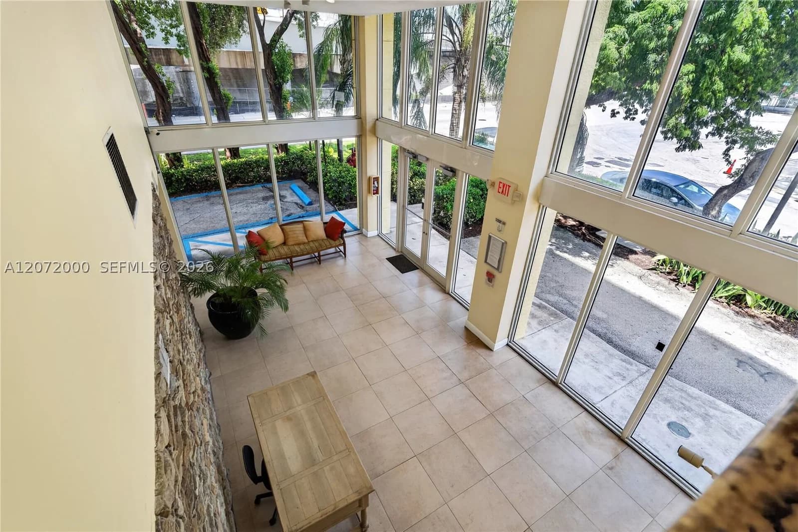 1-bedroom Condo — 1350 8th Ct #A2-4, Miami, FL 33136