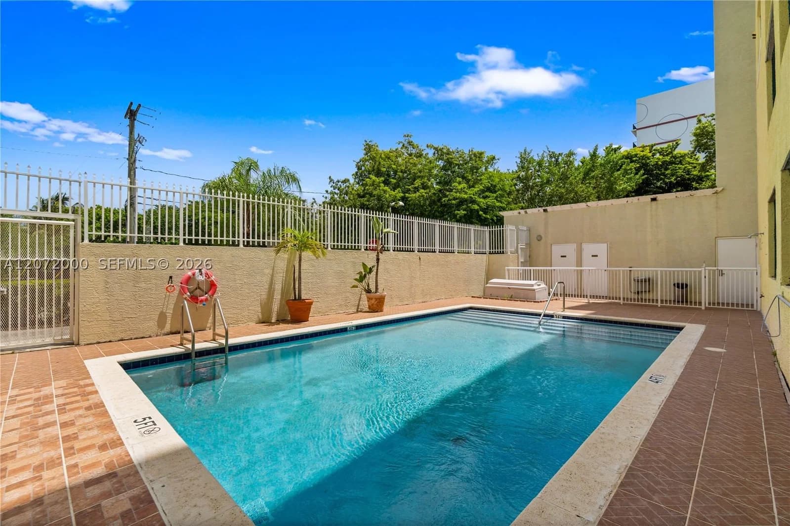 1-bedroom Condo — 1350 8th Ct #A2-4, Miami, FL 33136
