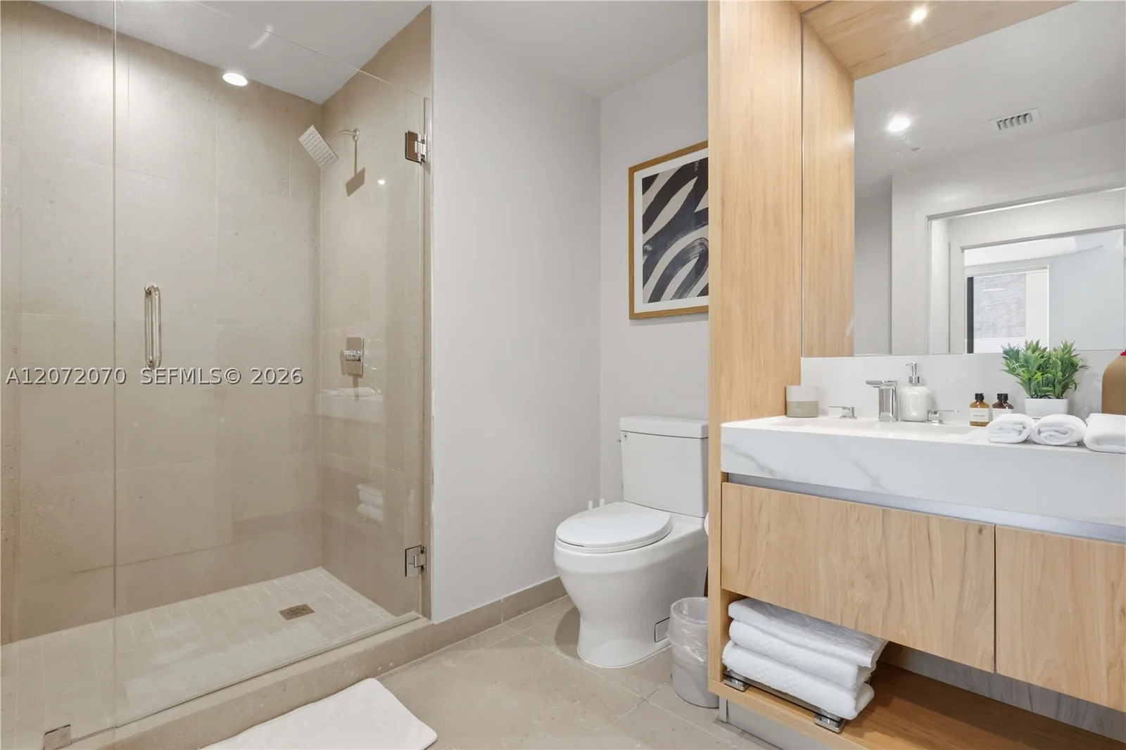 1-bedroom Condo — Miami, FL 33132