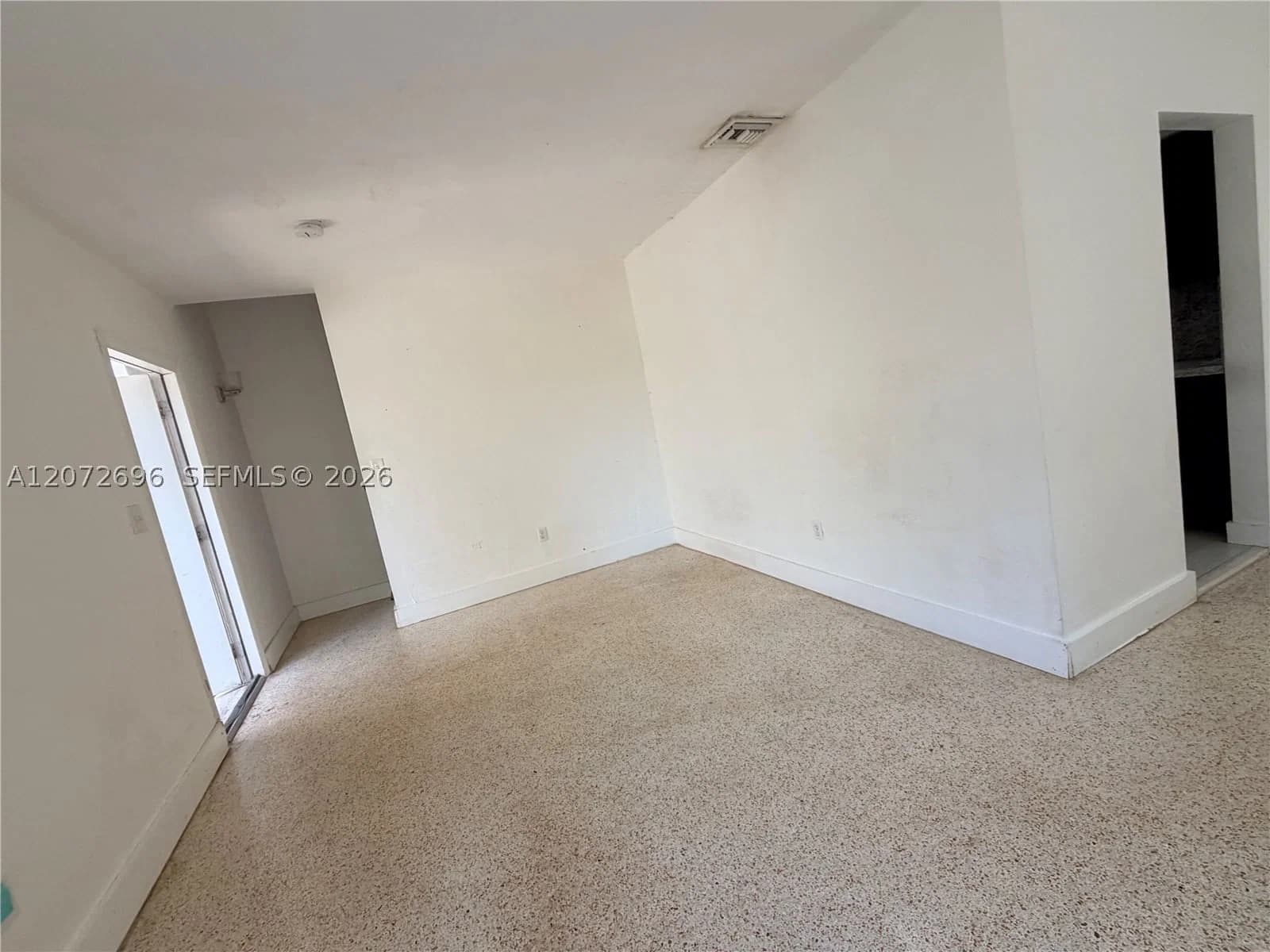 2-bedroom Property — 3068 Carter St #1, Miami, FL 33133