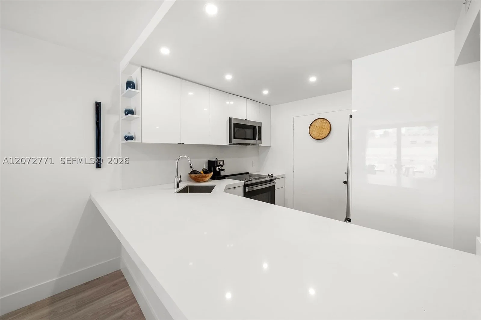 1-bedroom Condo — 345 Ocean Dr #610, Miami Beach, FL 33139