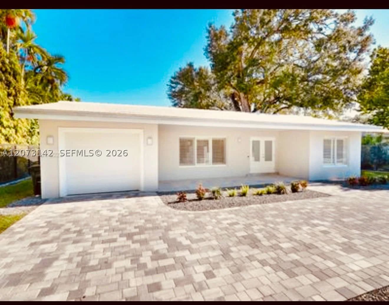 3+1 Müstakil ev — 932 Bird Rd, Coral Gables, FL 33146