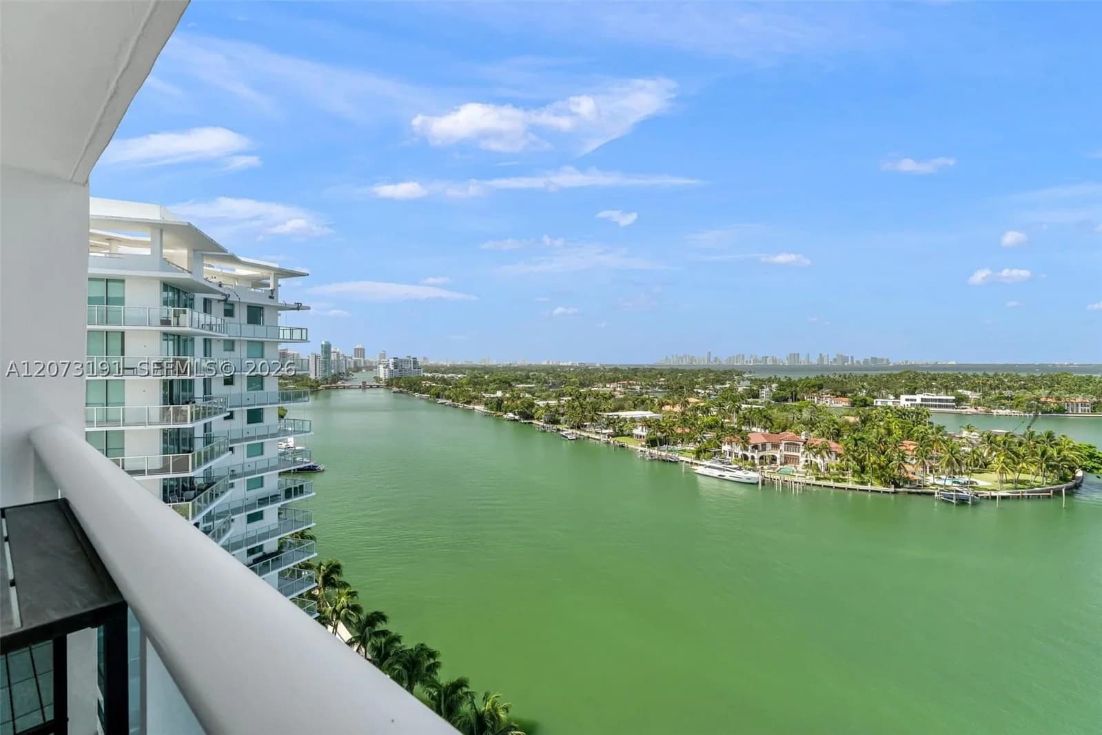 1-bedroom Condo — 6770 Indian Creek Dr #15F, Miami Beach, FL 33141