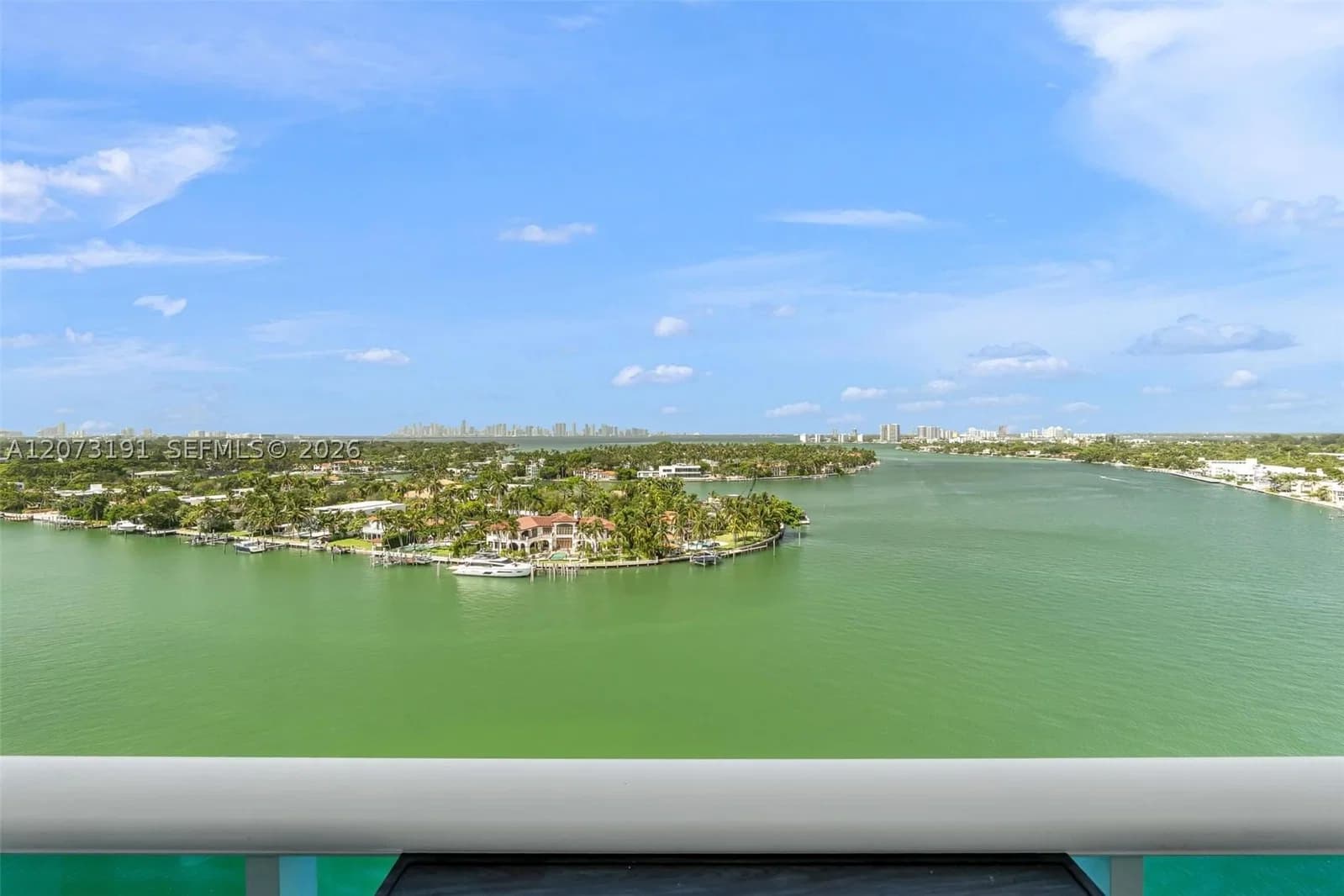 1-bedroom Condo — 6770 Indian Creek Dr #15F, Miami Beach, FL 33141