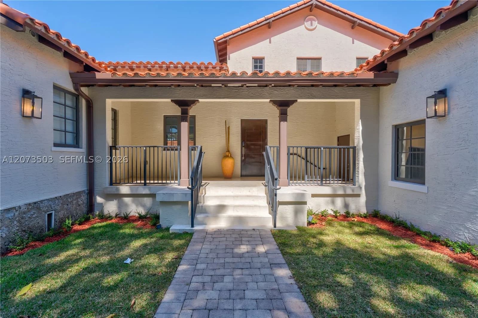 4-bedroom Single-Family Home — 519 Alhambra Cir, Coral Gables, FL 33134