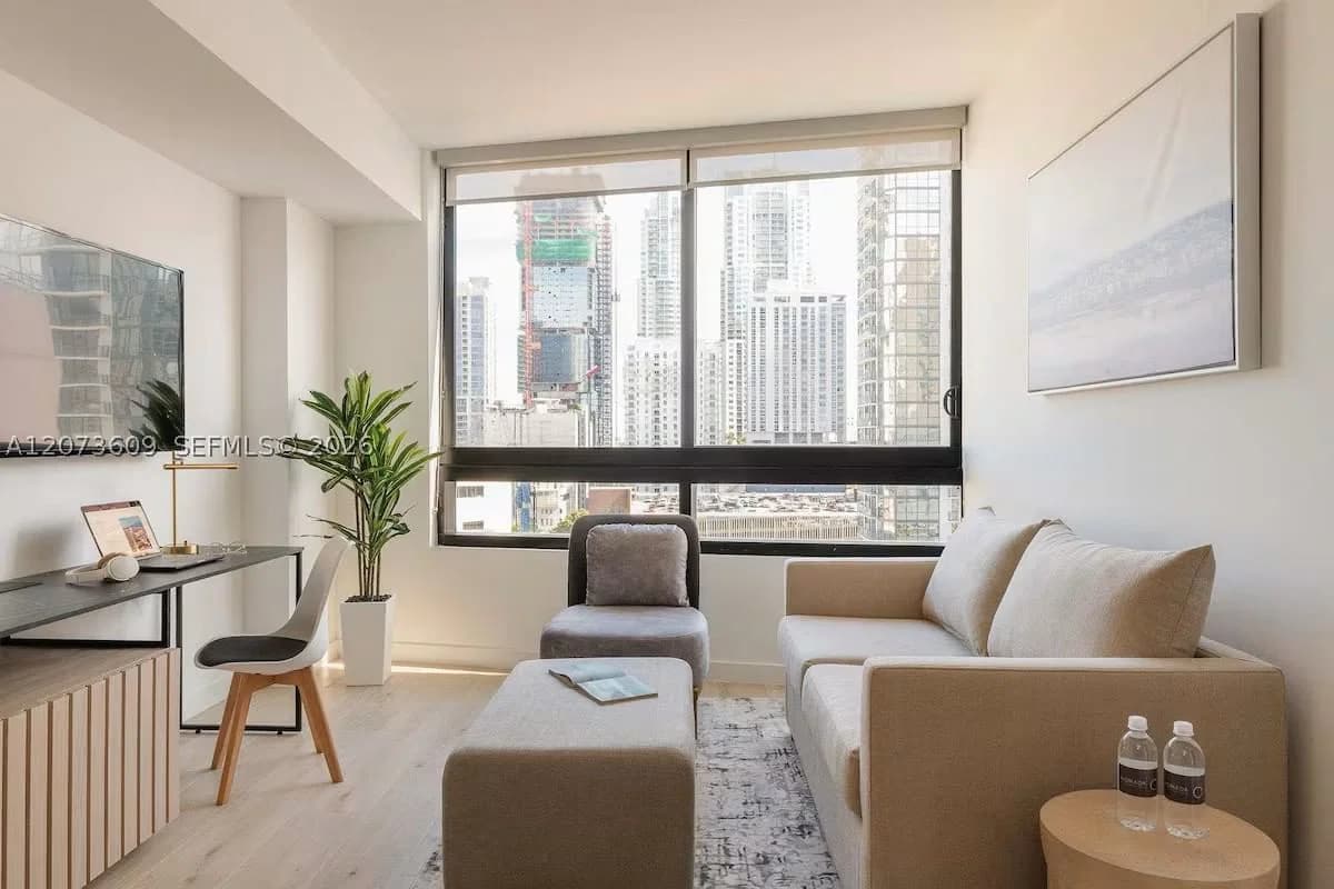 1+1 Condo — 225 Miami Ave #1407, Miami, FL 33128