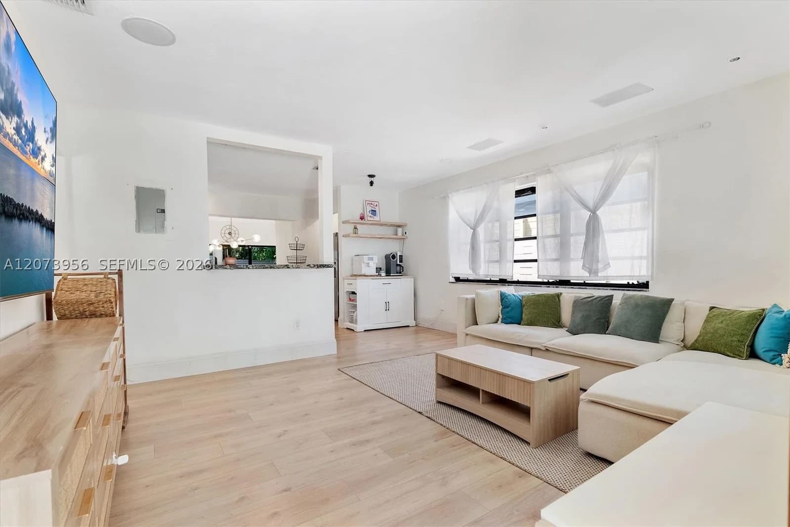 3+1 Müstakil ev — 1000 10th Ct, Miami, FL 33136