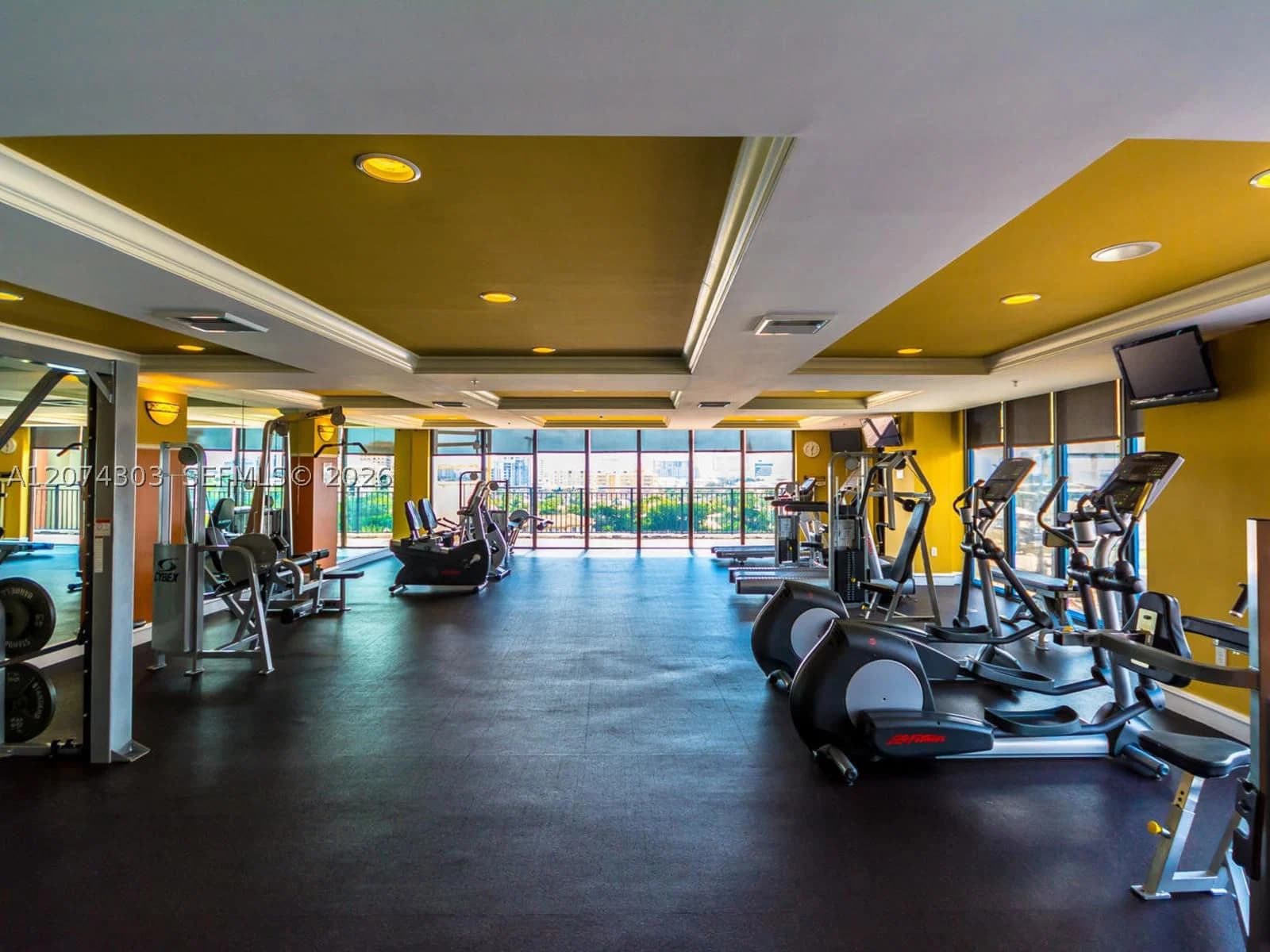 2+1 Condo — 888 Douglas Rd #1108, Coral Gables, FL 33134