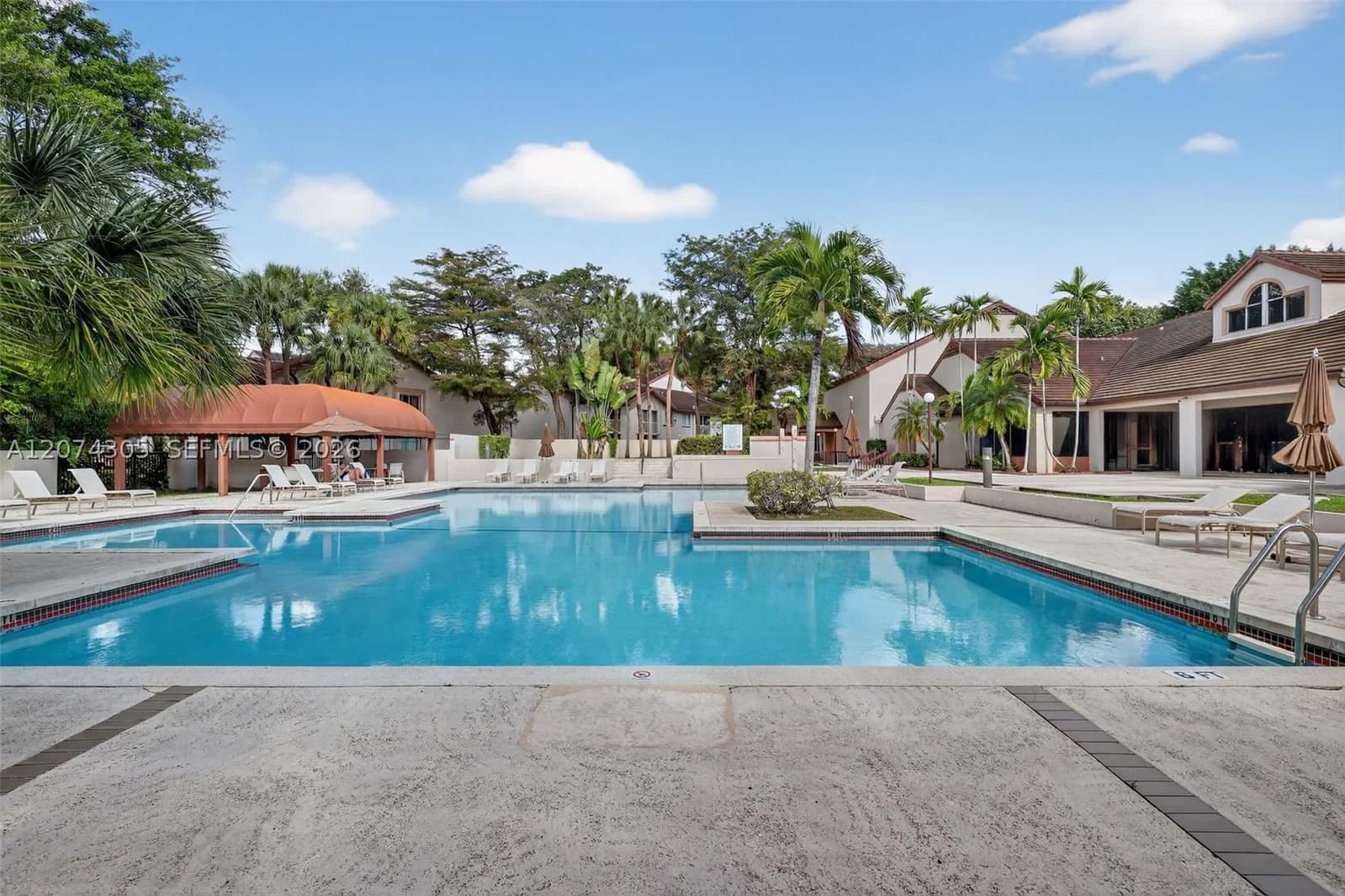 1+1 Condo — 13856 93rd Ln #13856, Miami, FL 33186