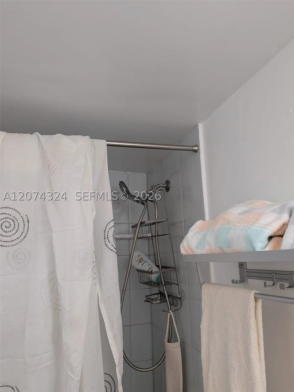 1-bedroom Condo — 1228 West Ave #609, Miami Beach, FL 33139