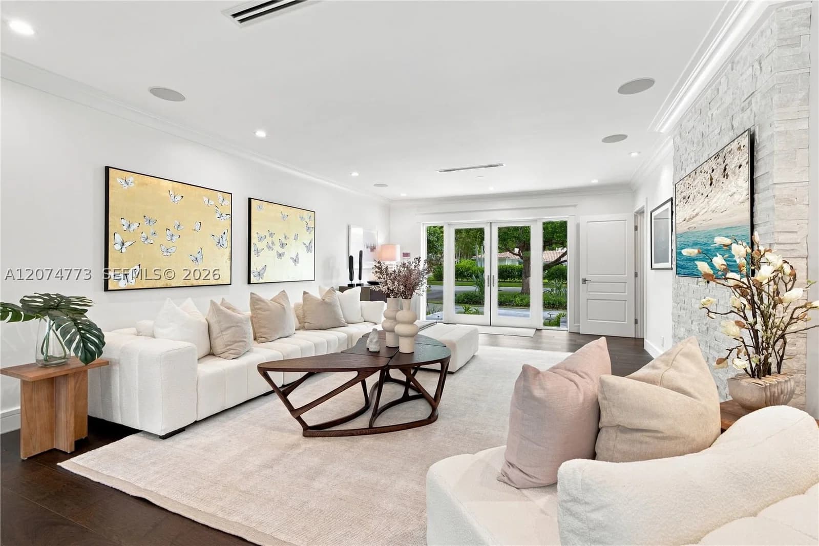3+1 Müstakil ev — 3267 Riviera Dr, Coral Gables, FL 33134