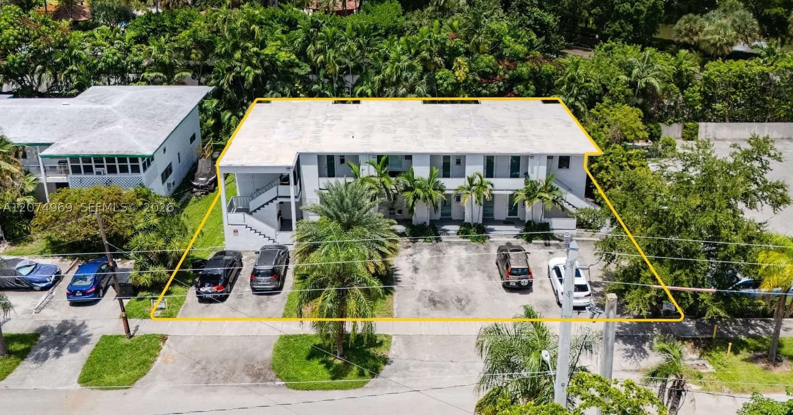 Mülk — 1385 105th St, Miami Shores, FL 33138