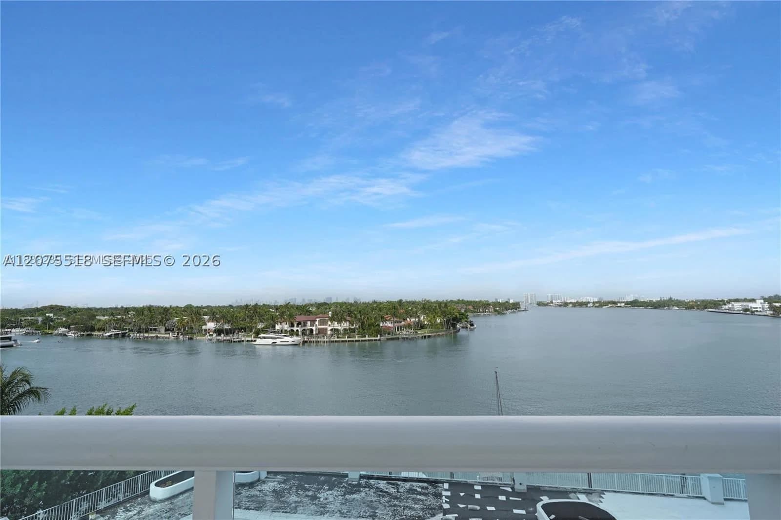 1-bedroom Condo — 6770 Indian Creek Dr #6G, Miami Beach, FL 33141