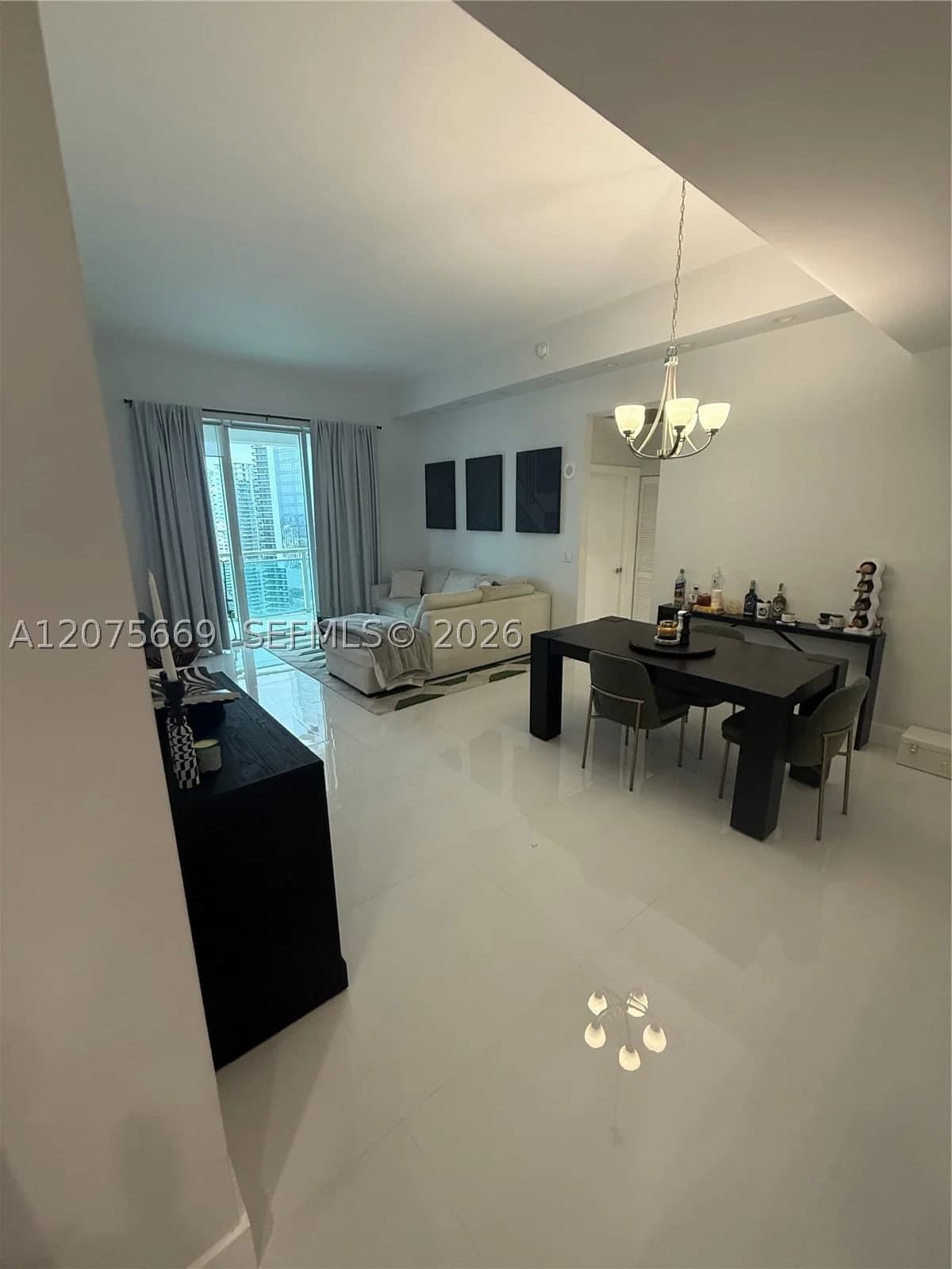 2-bedroom Condo — 951 Brickell Ave #4105, Miami, FL 33131