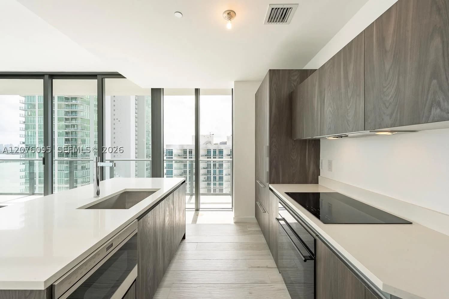 4-bedroom Condo — 480 31st St #2101, Miami, FL 33137