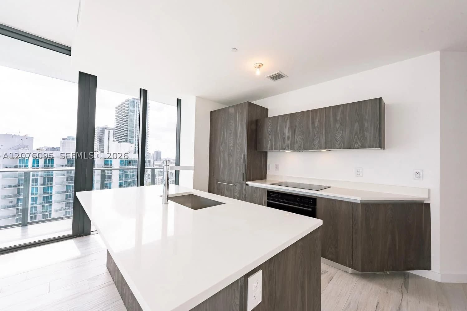 4-bedroom Condo — 480 31st St #2101, Miami, FL 33137
