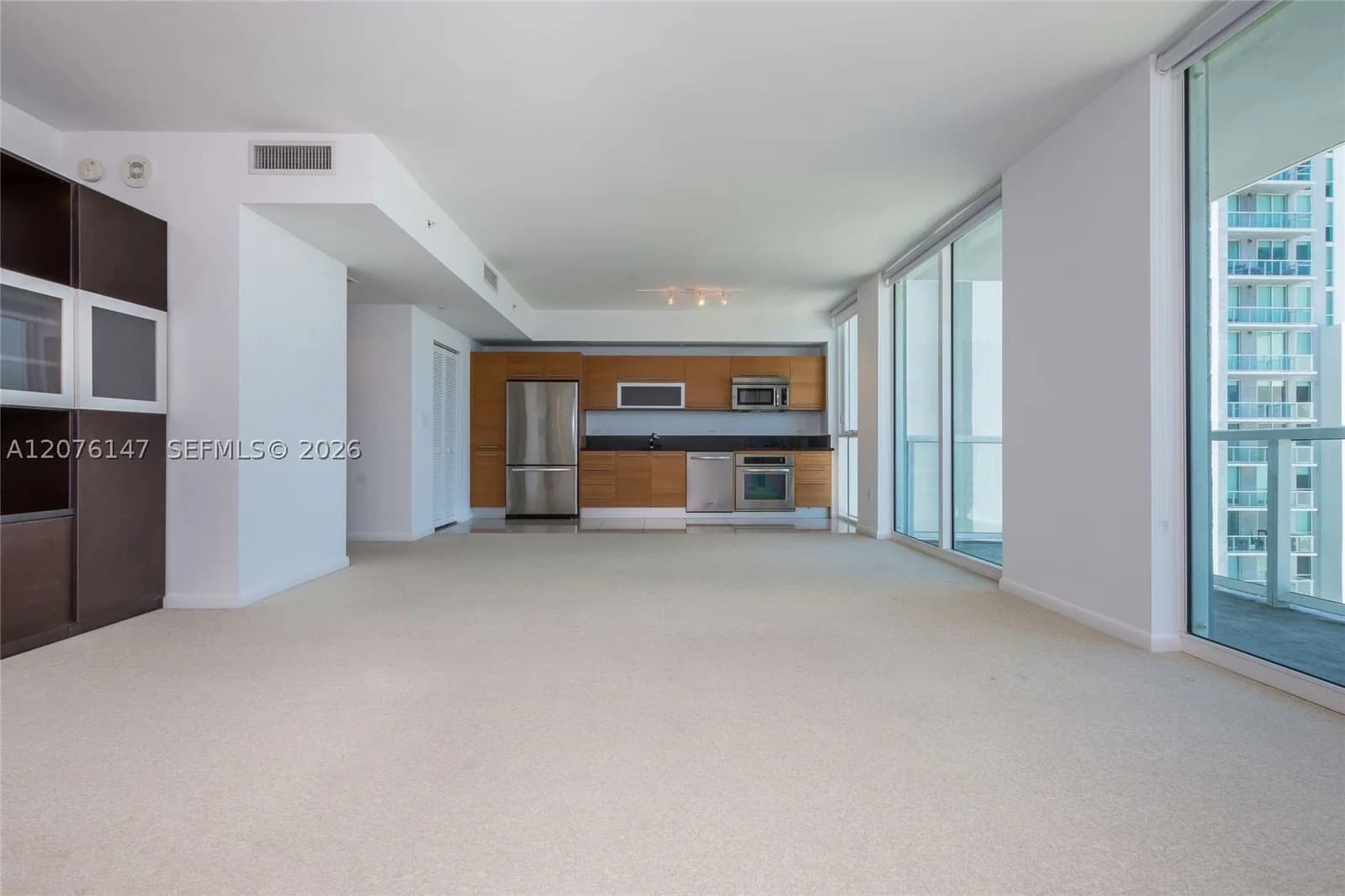 1+1 Condo — 253 2nd St #3805, Miami, FL 33132