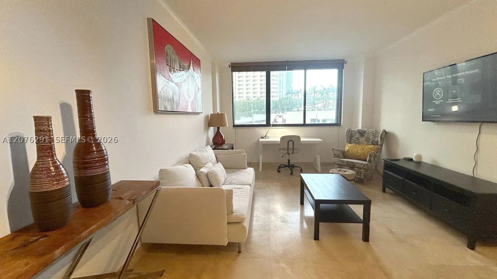 1-bedroom Condo — 540 Brickell Key Dr #512, Miami, FL 33131