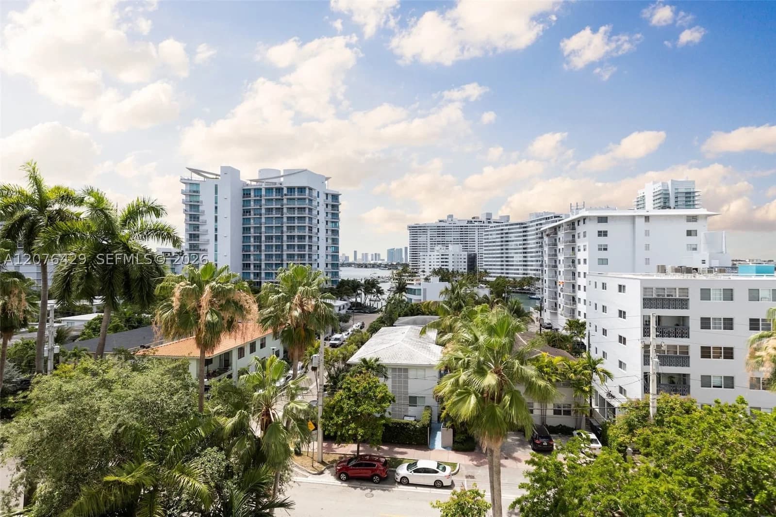 2-bedroom Condo — 1621 Bay Rd #604, Miami Beach, FL 33139
