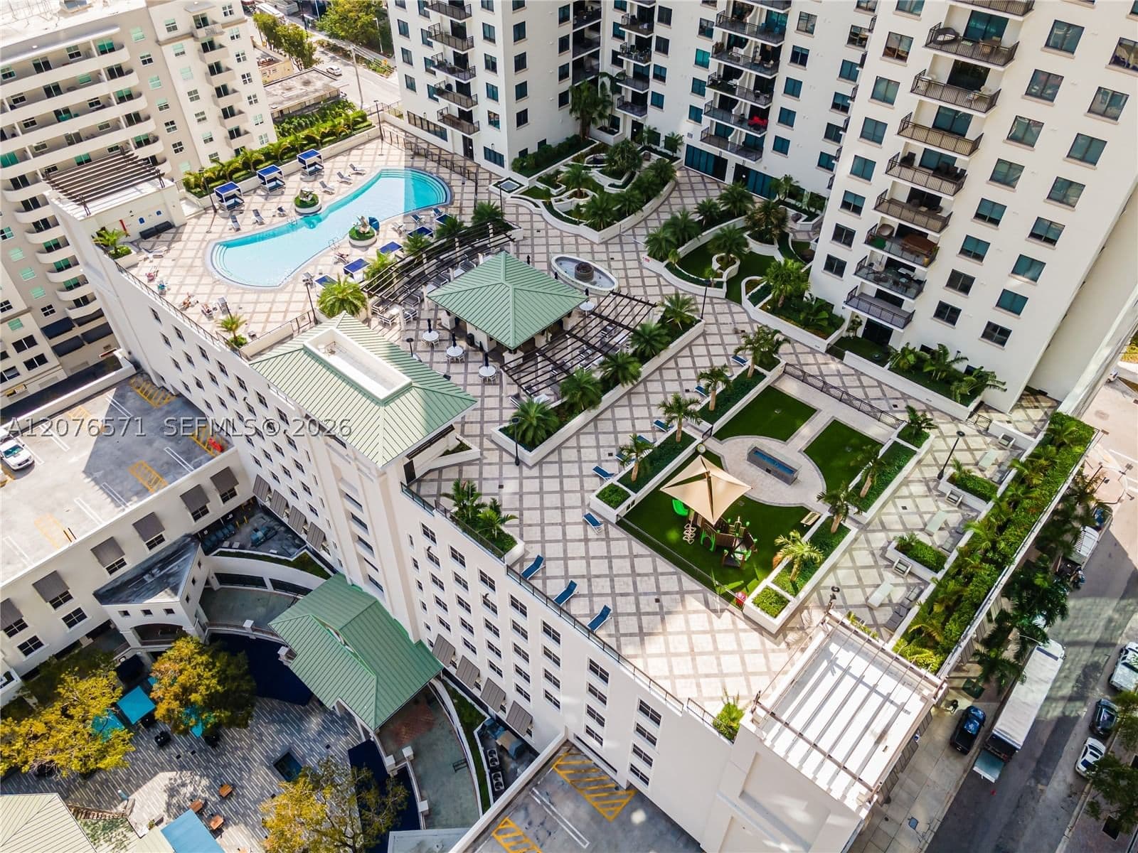 2+1 Condo — 999 1st Ave #1114, Miami, FL 33130