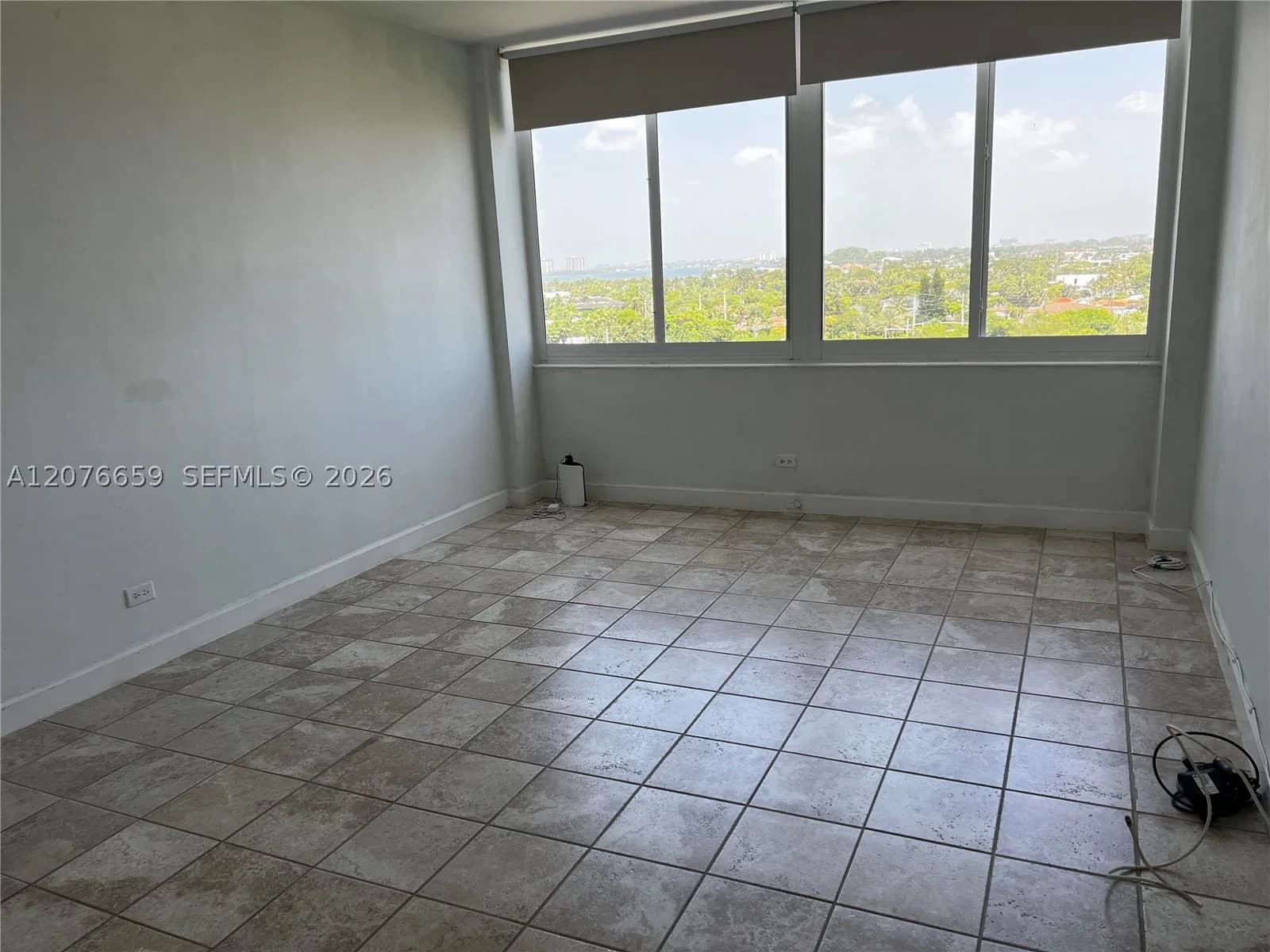 2-bedroom Condo — 7441 Wayne Ave #8I, Miami Beach, FL 33141
