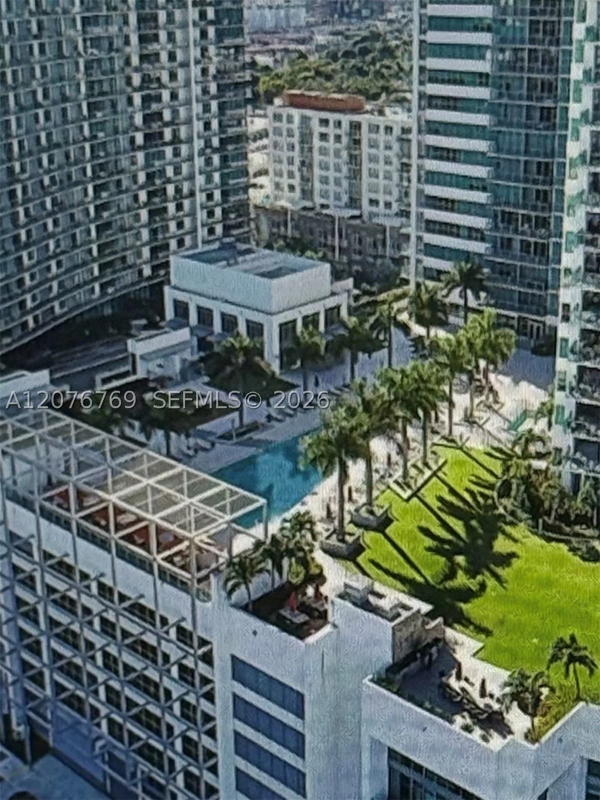 2-bedroom Condo — 3301 1st #H2702, Miami, FL 33137
