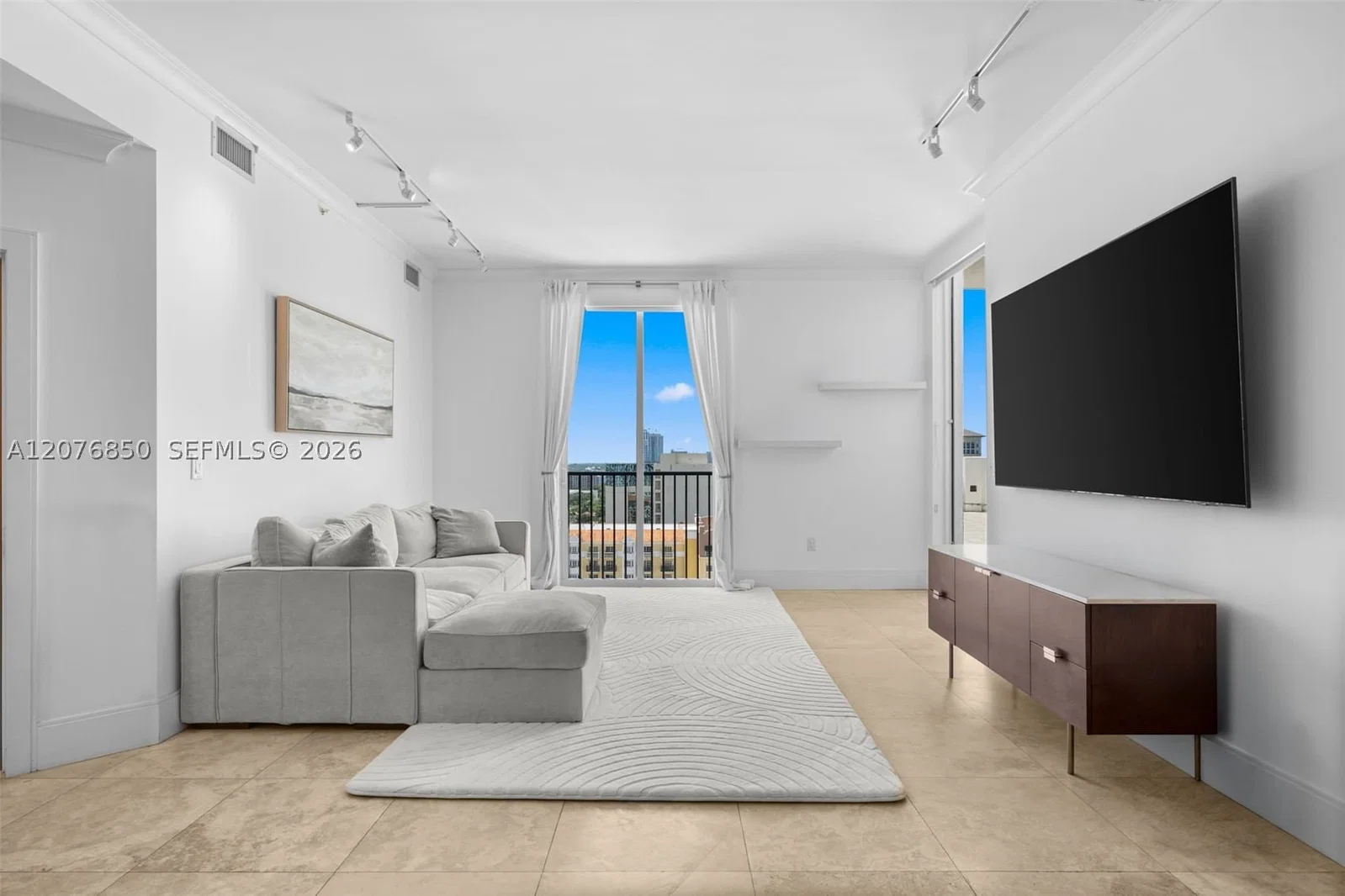 3-bedroom Condo — 10 Aragon Ave #1602, Coral Gables, FL 33134