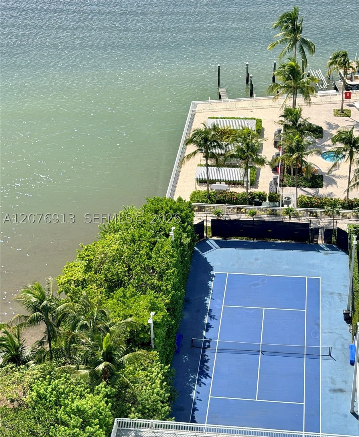 1-bedroom Condo — 2101 Brickell Ave #1805, Miami, FL 33129