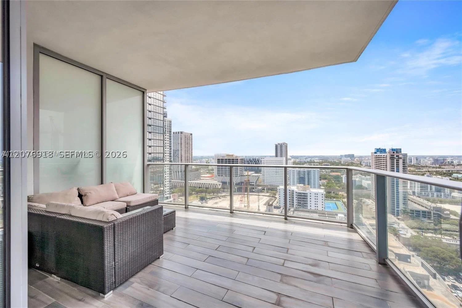 2-bedroom Condo — 851 1st Ave #2408, Miami, FL 33132