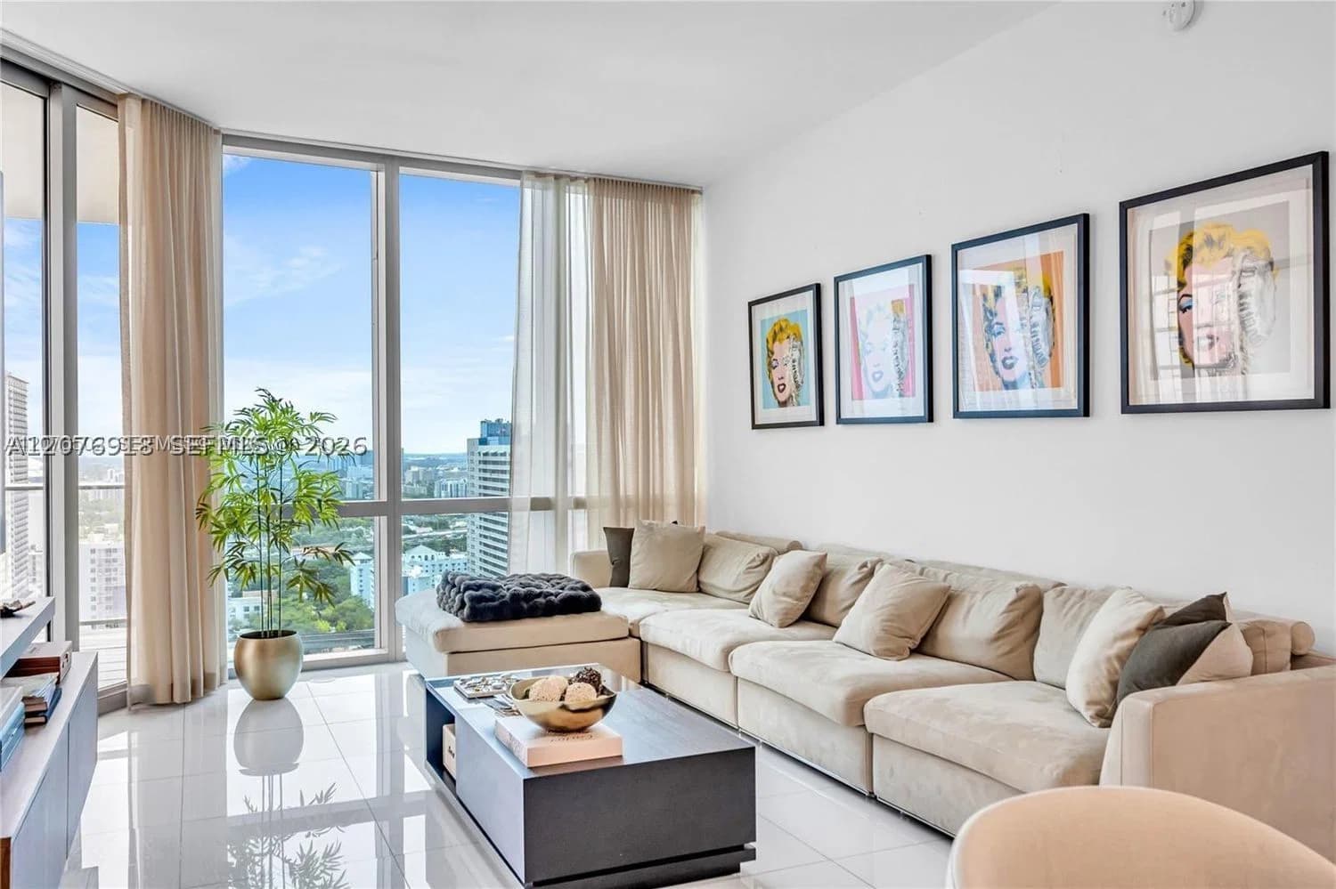 2-bedroom Condo — 851 1st Ave #2408, Miami, FL 33132
