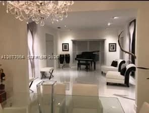 3-bedroom Single-Family Home — 4861 Campo Sano Ct #0, Coral Gables, FL 33146