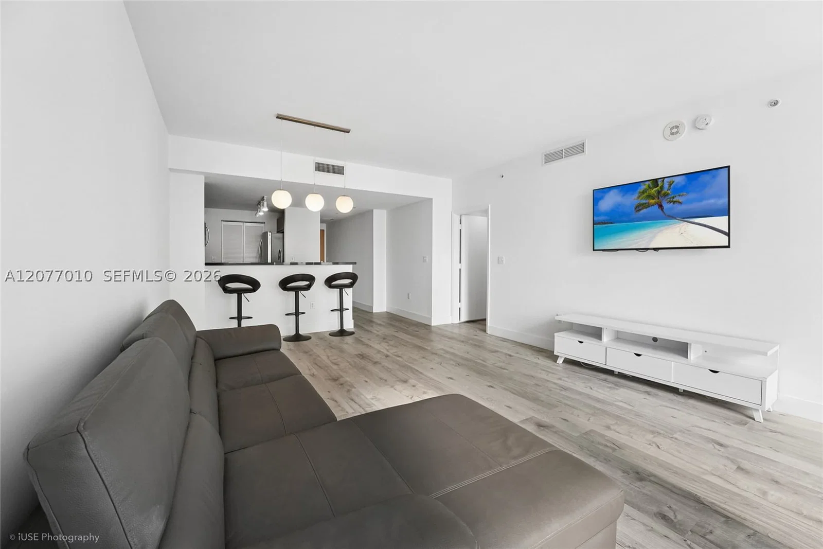 1+1 Condo — 253 2nd St #2104, Miami, FL 33132