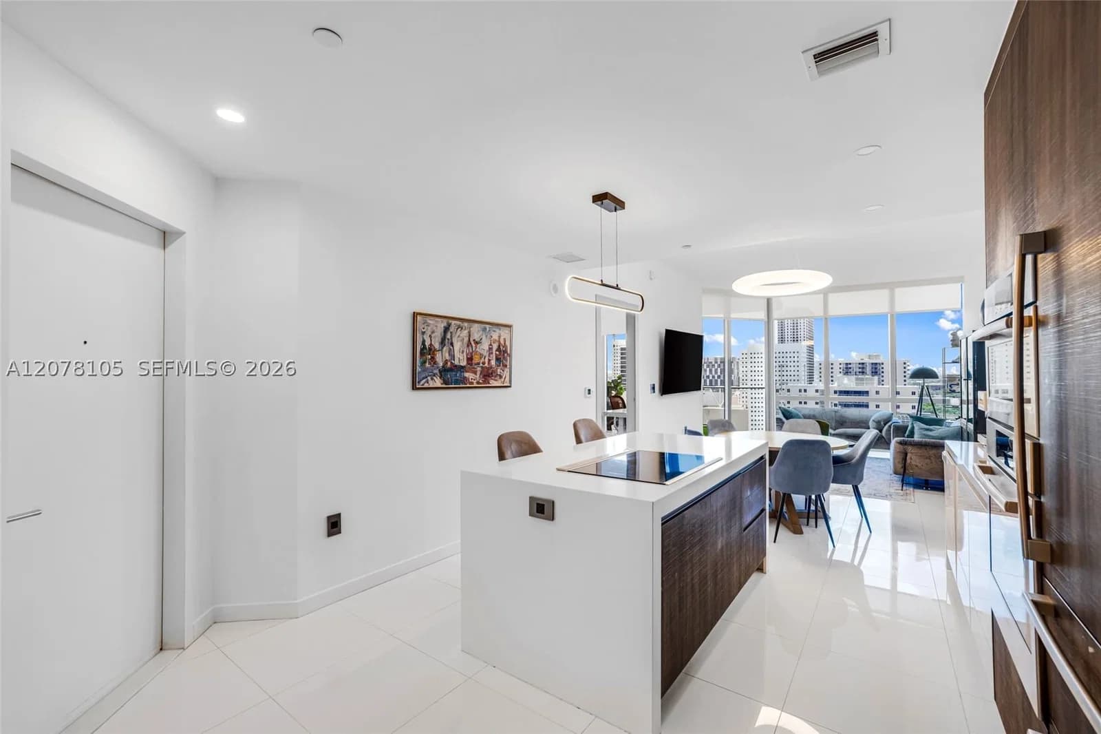 2-bedroom Condo — 851 1st Ave #1408, Miami, FL 33132